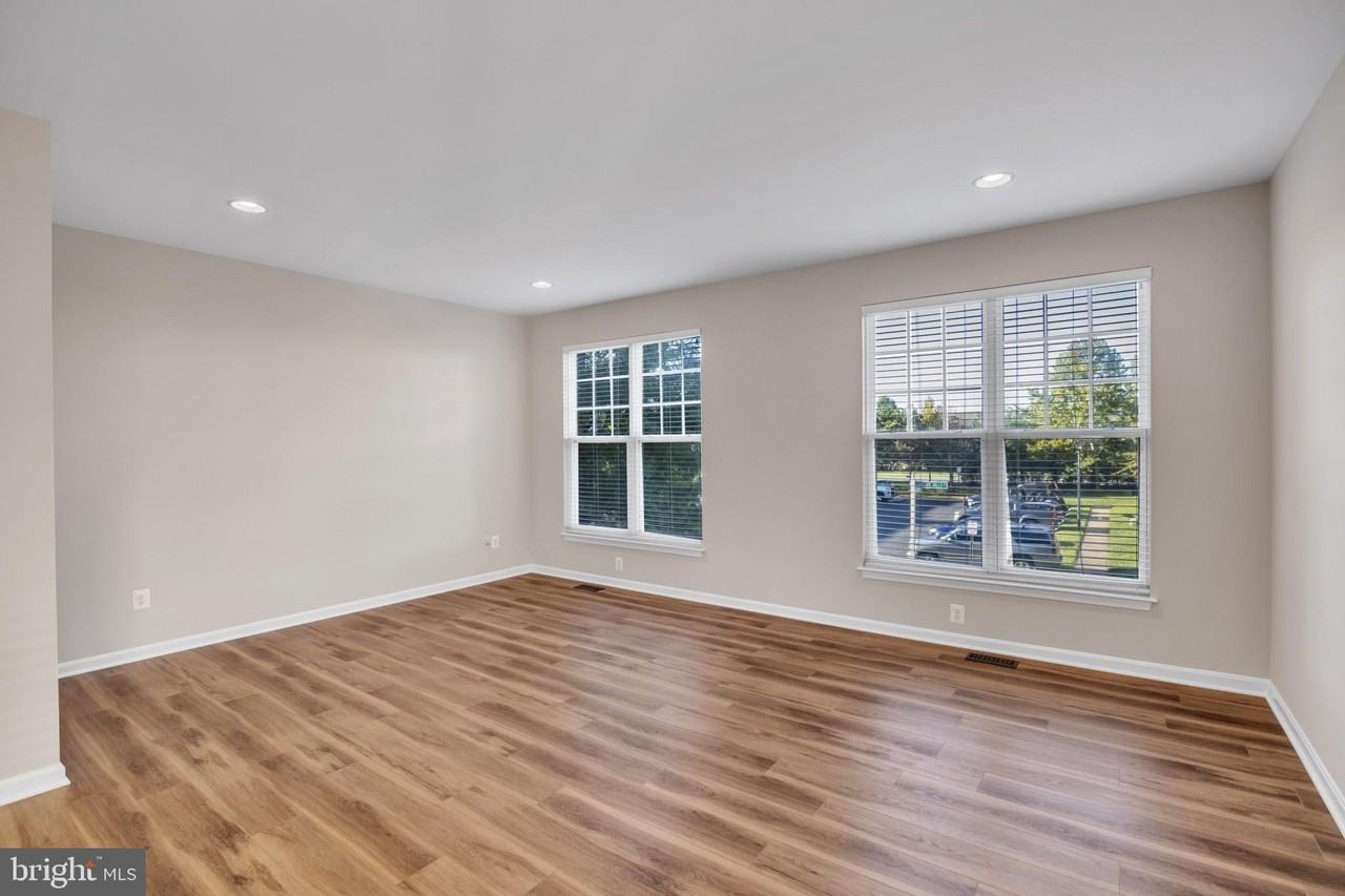 9240 Cascade Falls Dr - Photo 6 of 21