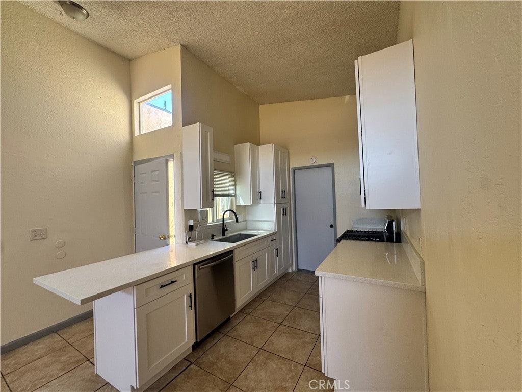 16209 Juniper St - Photo 5 of 21