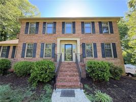 featured image of 185 Heatherton Way
