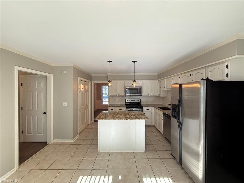 185 Heatherton Way - Photo 4 of 31