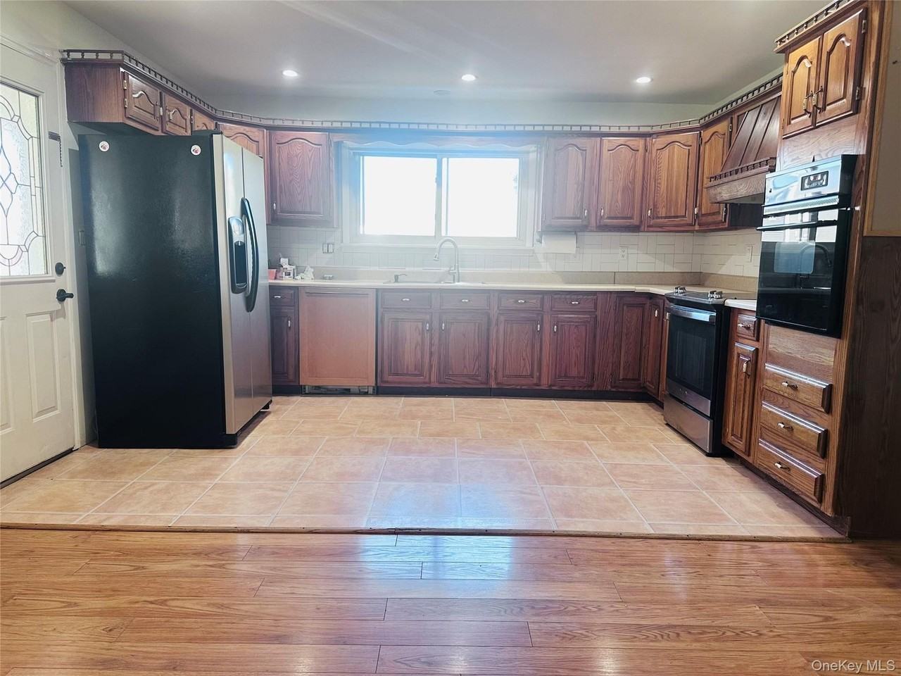 307 Wildwood Dr - Photo 5 of 24