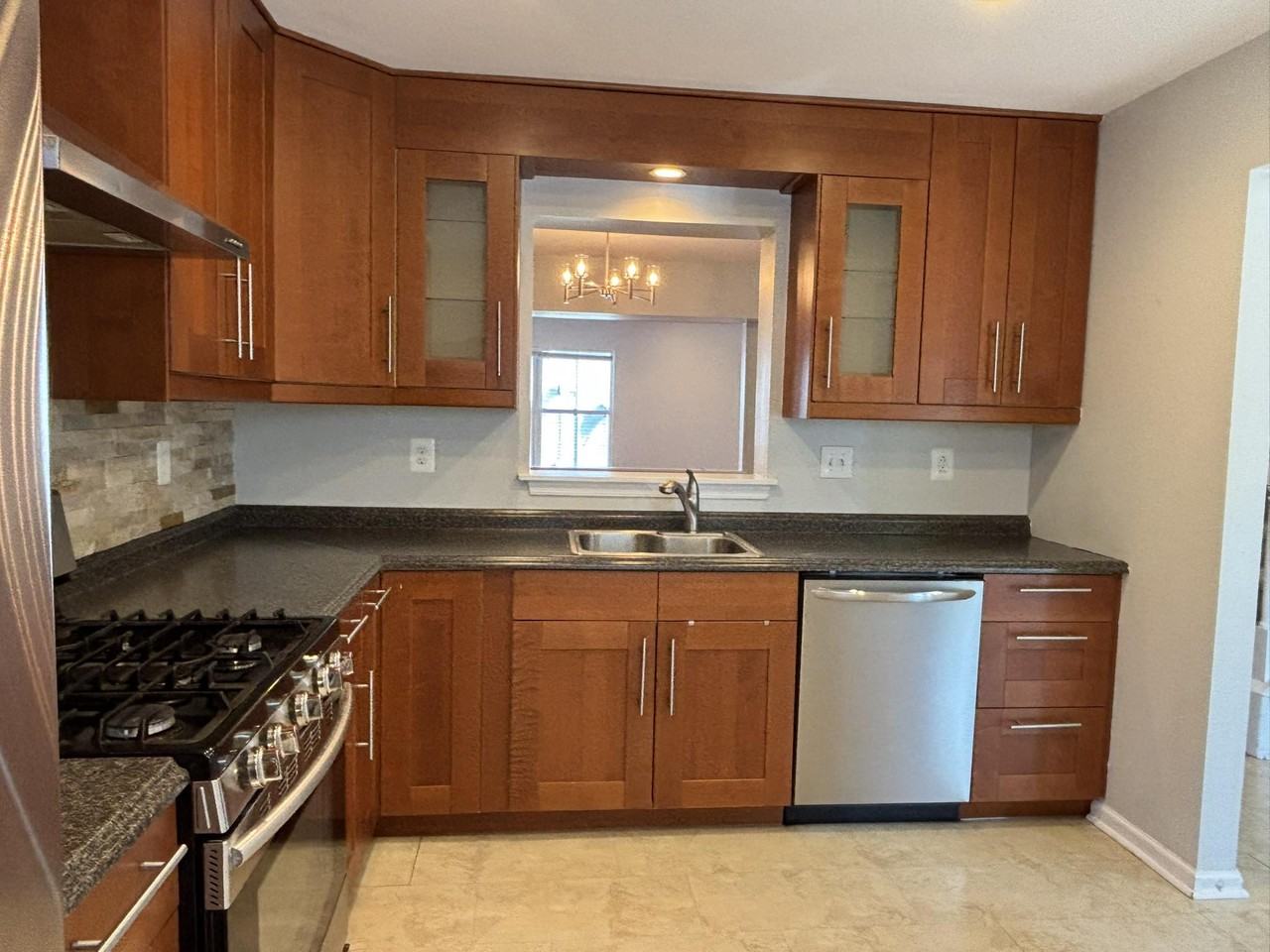 4666 Louise Saint Claire Dr - Photo 5 of 24