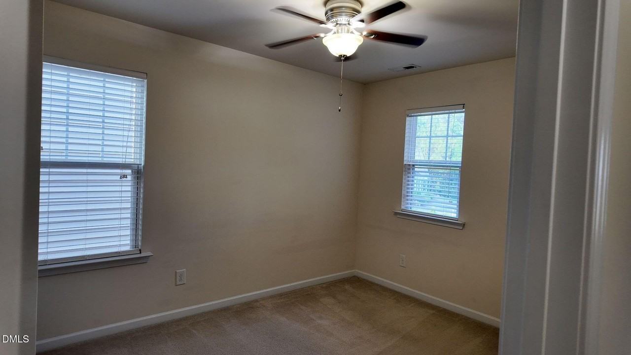 1113 Garden Square Ln - Photo 3 of 29