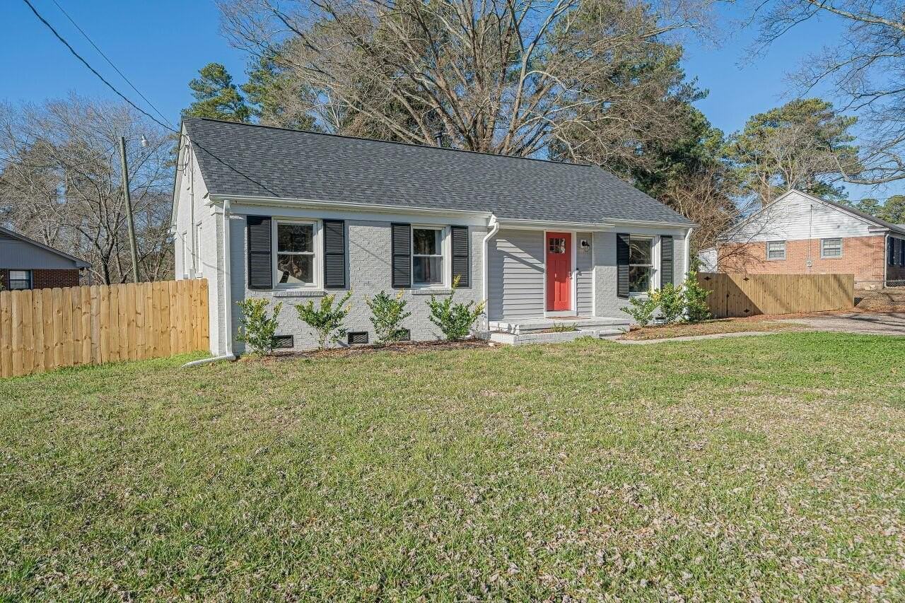 3322 Bell Dr - Photo 2 of 35