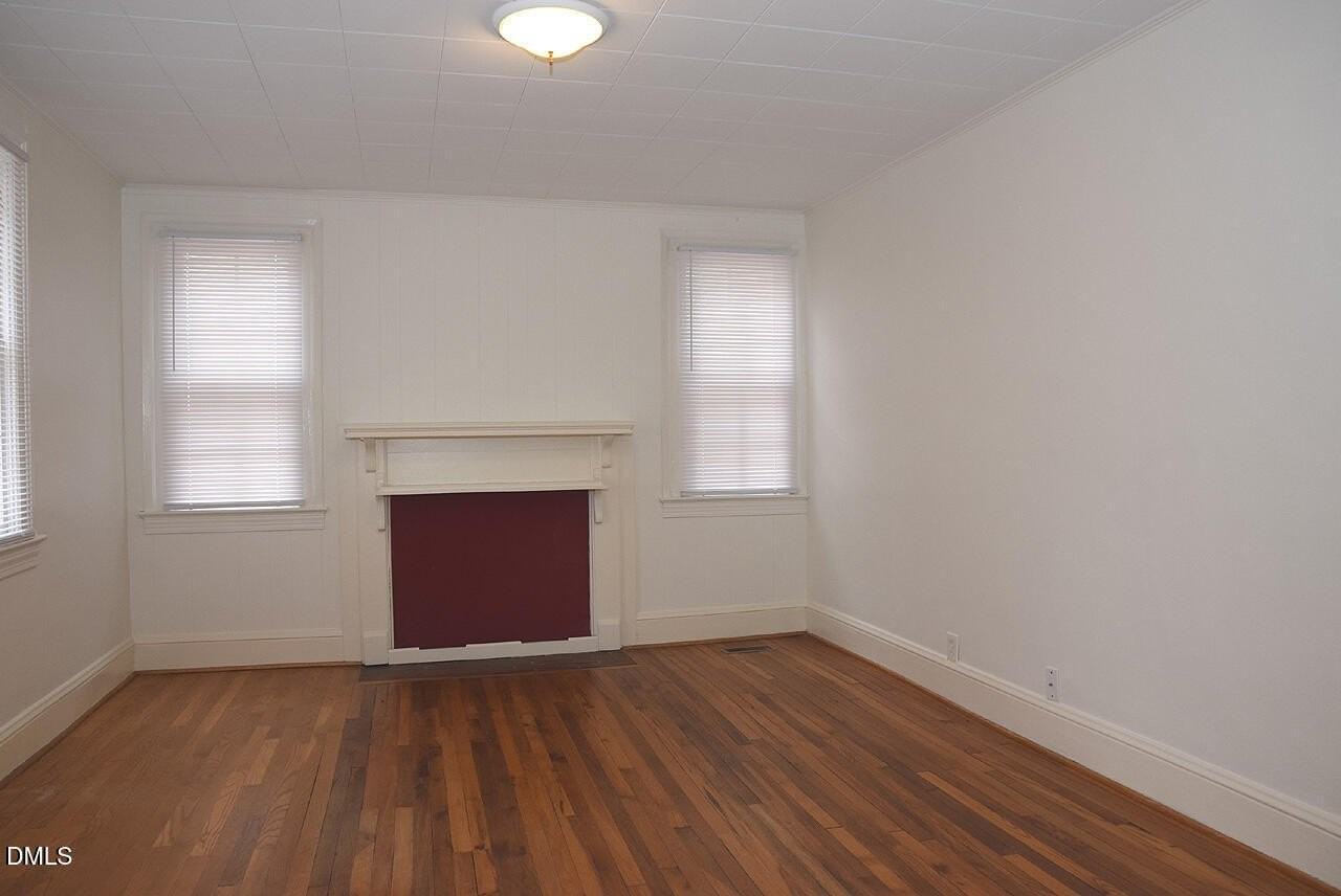 317 Grand Ave - Photo 4 of 23