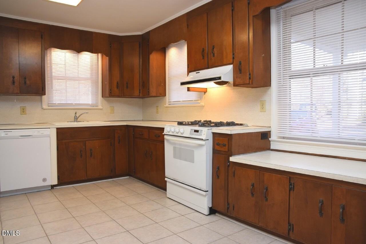 317 Grand Ave - Photo 6 of 23
