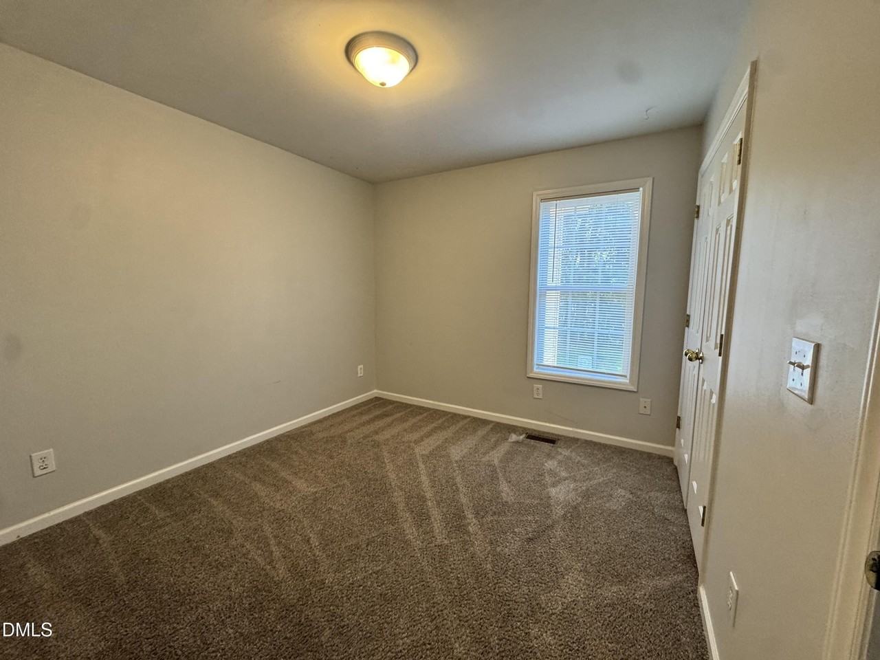 660 Shawnee Dr - Photo 5 of 11