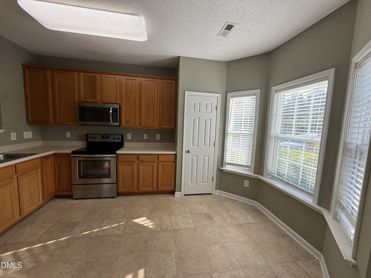 138 Forthview Way - Photo 2 of 20