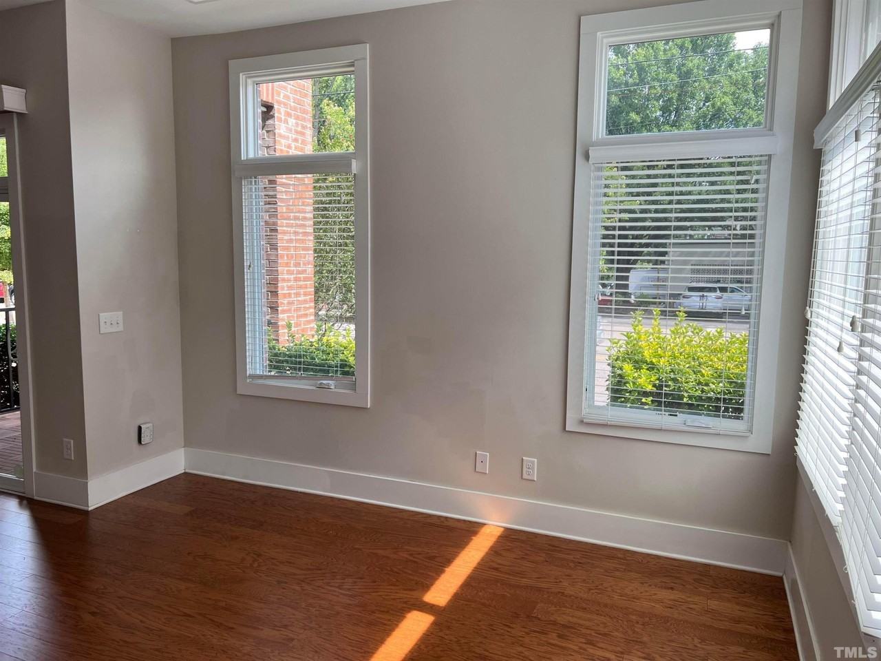 244 William Drummond Way - Photo 2 of 14