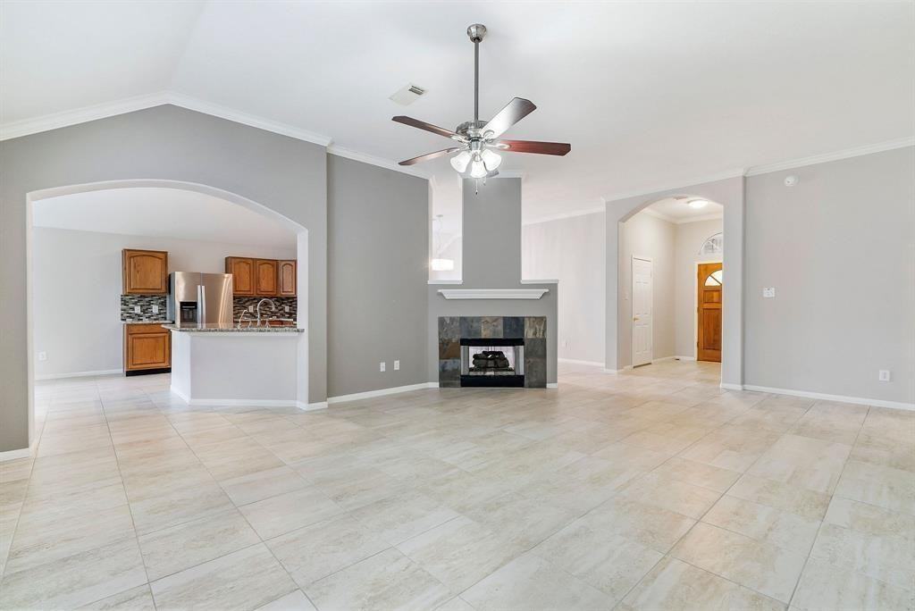 1319 Castlemist Dr - Photo 3 of 28