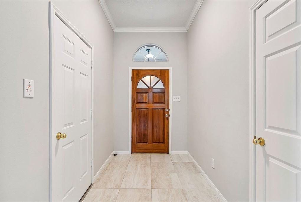 1319 Castlemist Dr - Photo 5 of 28