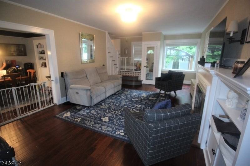 232 Belvidere Ave - Photo 3 of 15