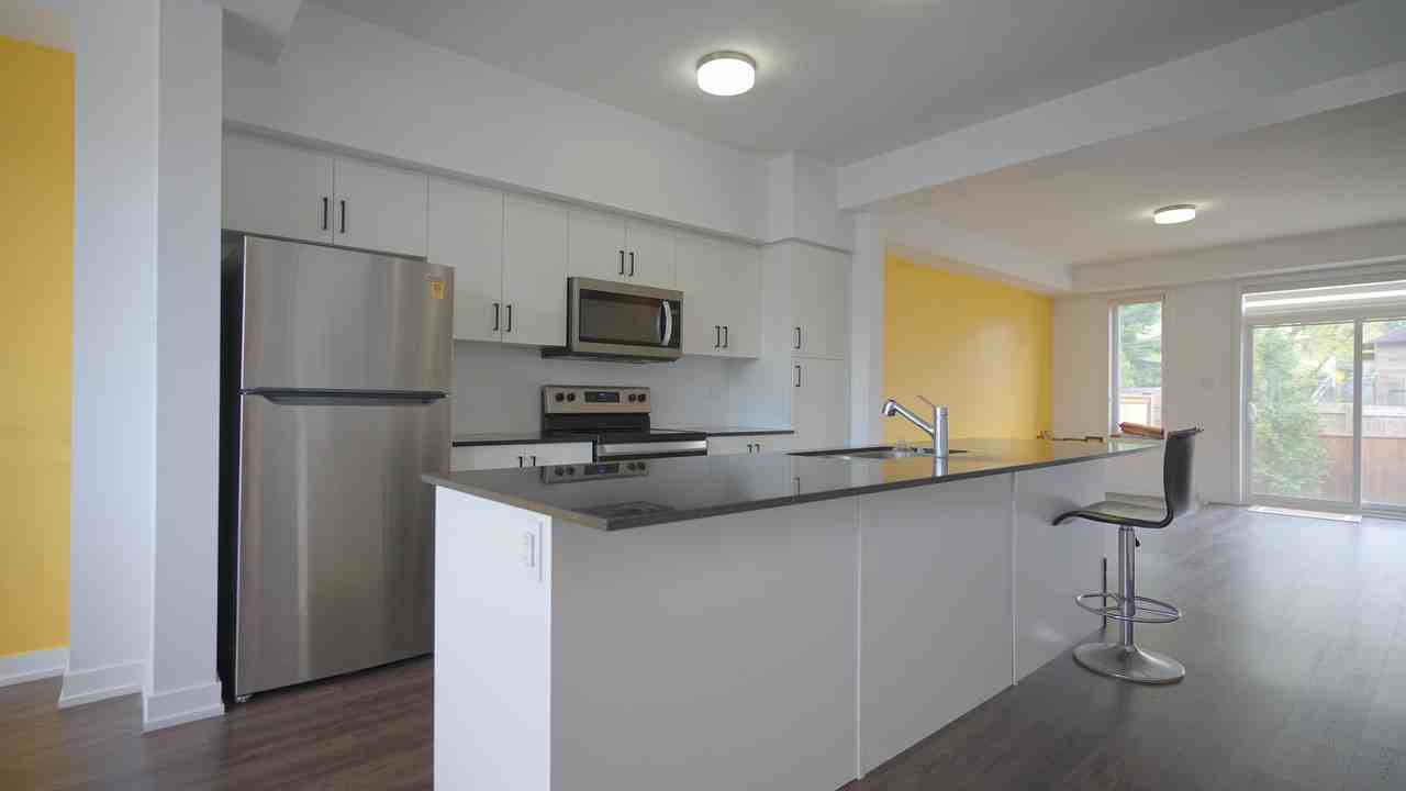350 - 350 River Road #39 - Photo 3 of 41