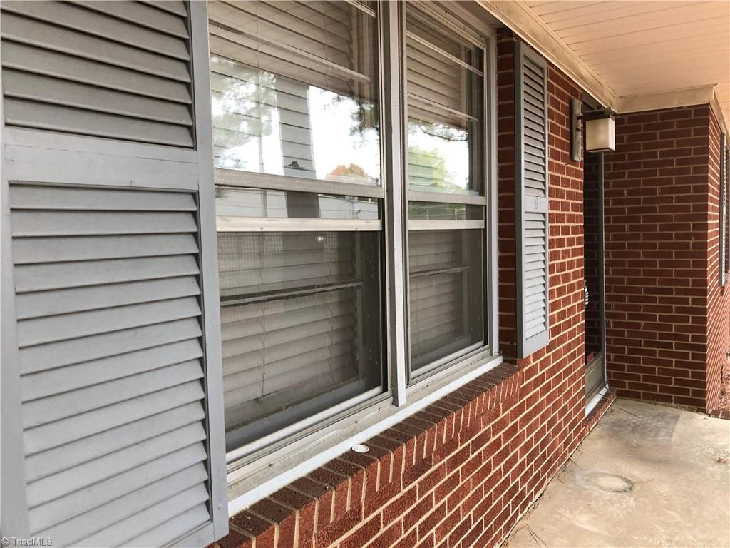 1372 Unity St #B - Photo 2 of 10