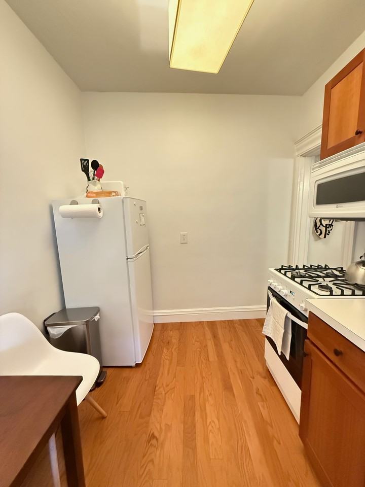65 Park Dr #9 - Photo 4 of 6