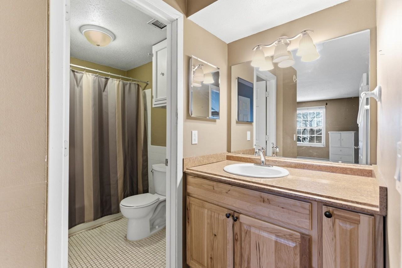 1023 Smetana Rd #6 - Photo 3 of 10
