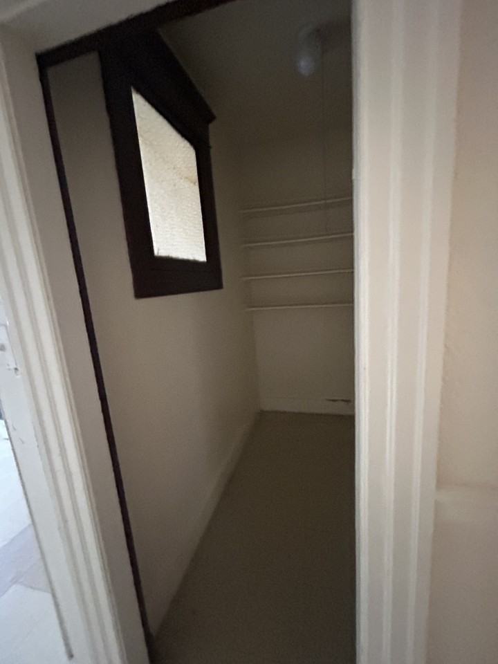 211 Walnut Street #3R - Photo 7 of 9