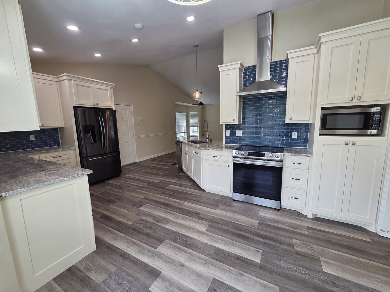 79 Sherlock Dr #1 - Photo 3 of 18