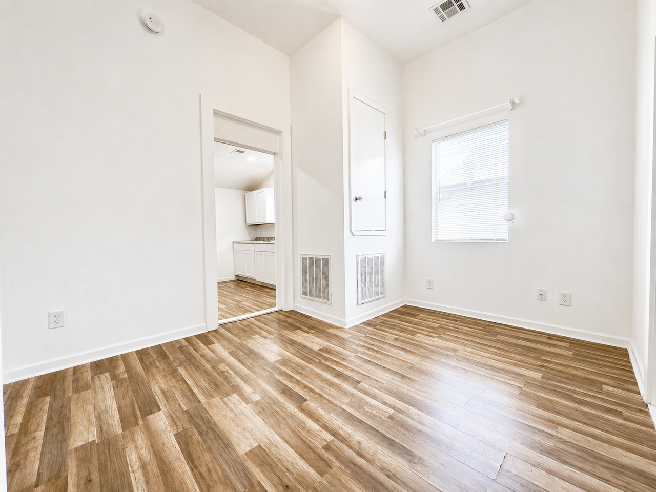 433 Homer St #1 - Photo 6 of 21