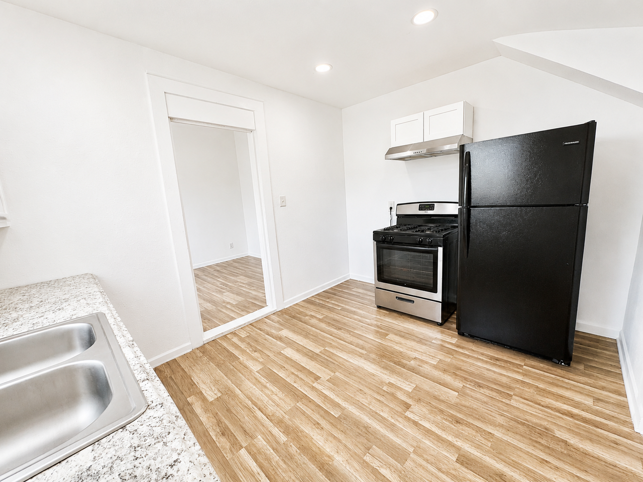 433 Homer St #1 - Photo 7 of 21