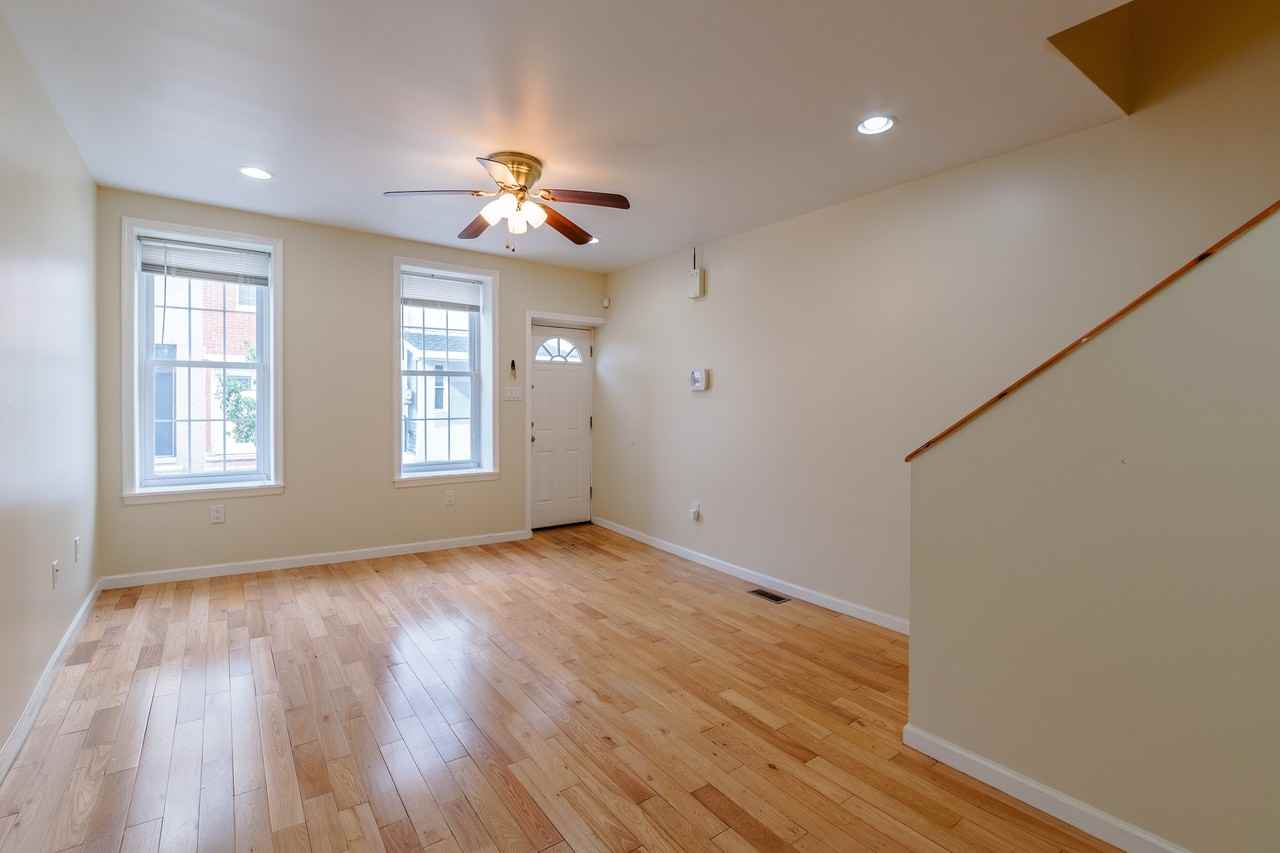 2134 Sears St #1 - Photo 2 of 17