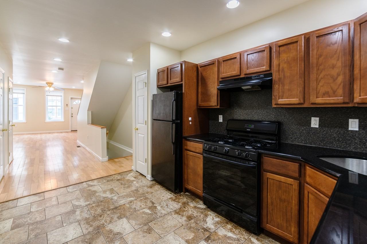2134 Sears St #1 - Photo 7 of 17