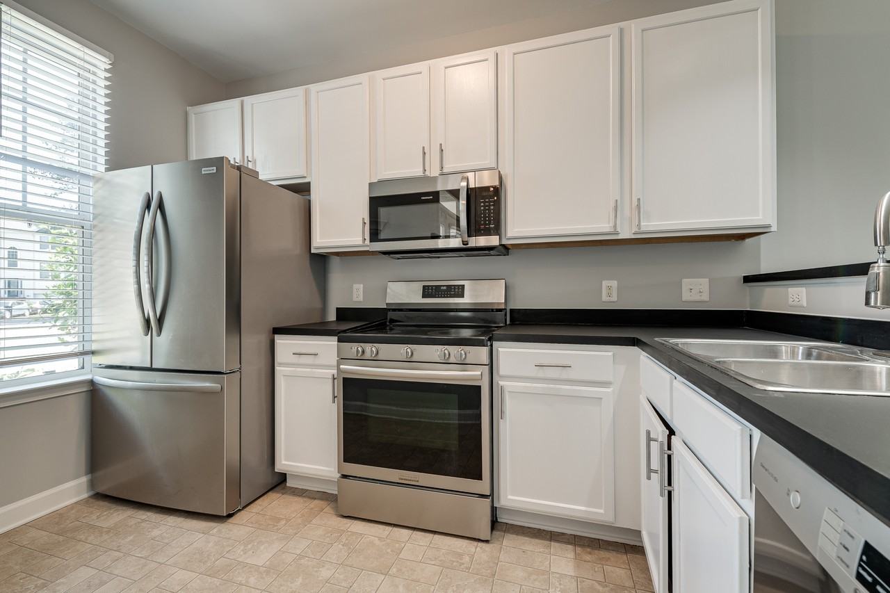 2762 Avalon Loop Rd #1 - Photo 3 of 11