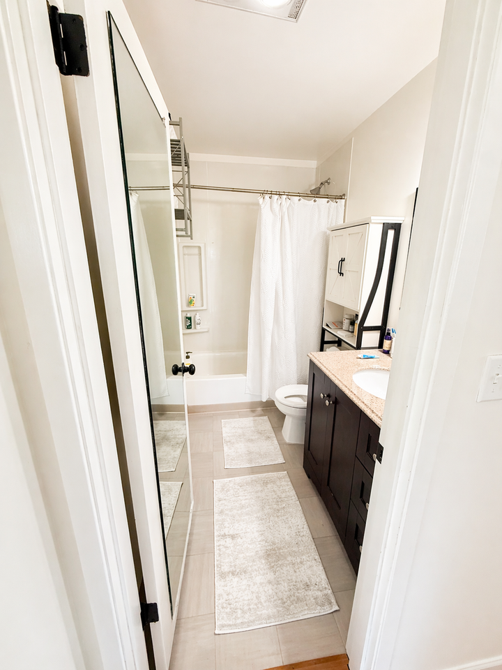 2558 Dexter Avenue North #201 - Photo 3 of 14