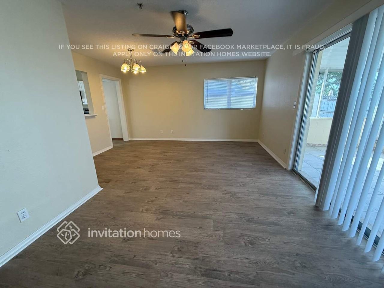 3253 Little Sound Dr - Photo 3 of 12