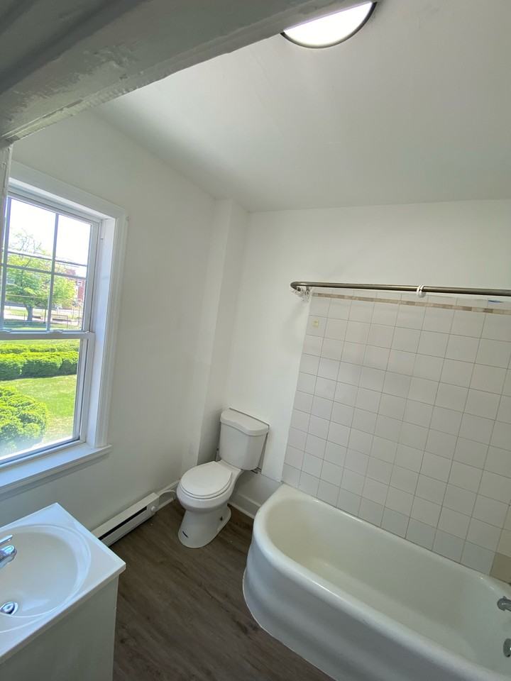 196-198 East Broadway - 3 #3 - Photo 6 of 6