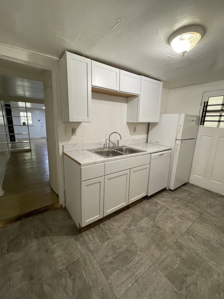4129 Prytania St - Photo 3 of 9