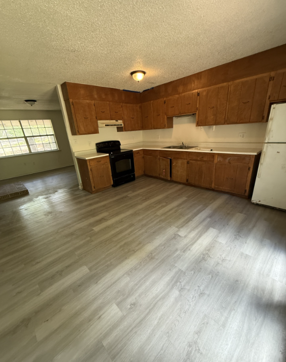 1379 State Park Rd #1 - Photo 4 of 10