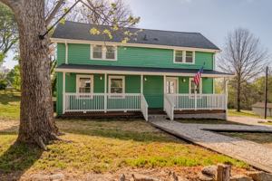 featured image of 231 Broadway St #1