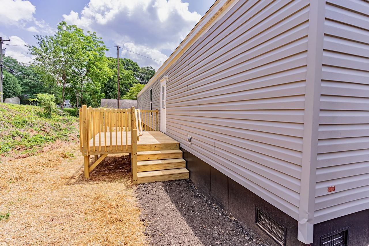 923 W Lee Rd #8 - Photo 2 of 10