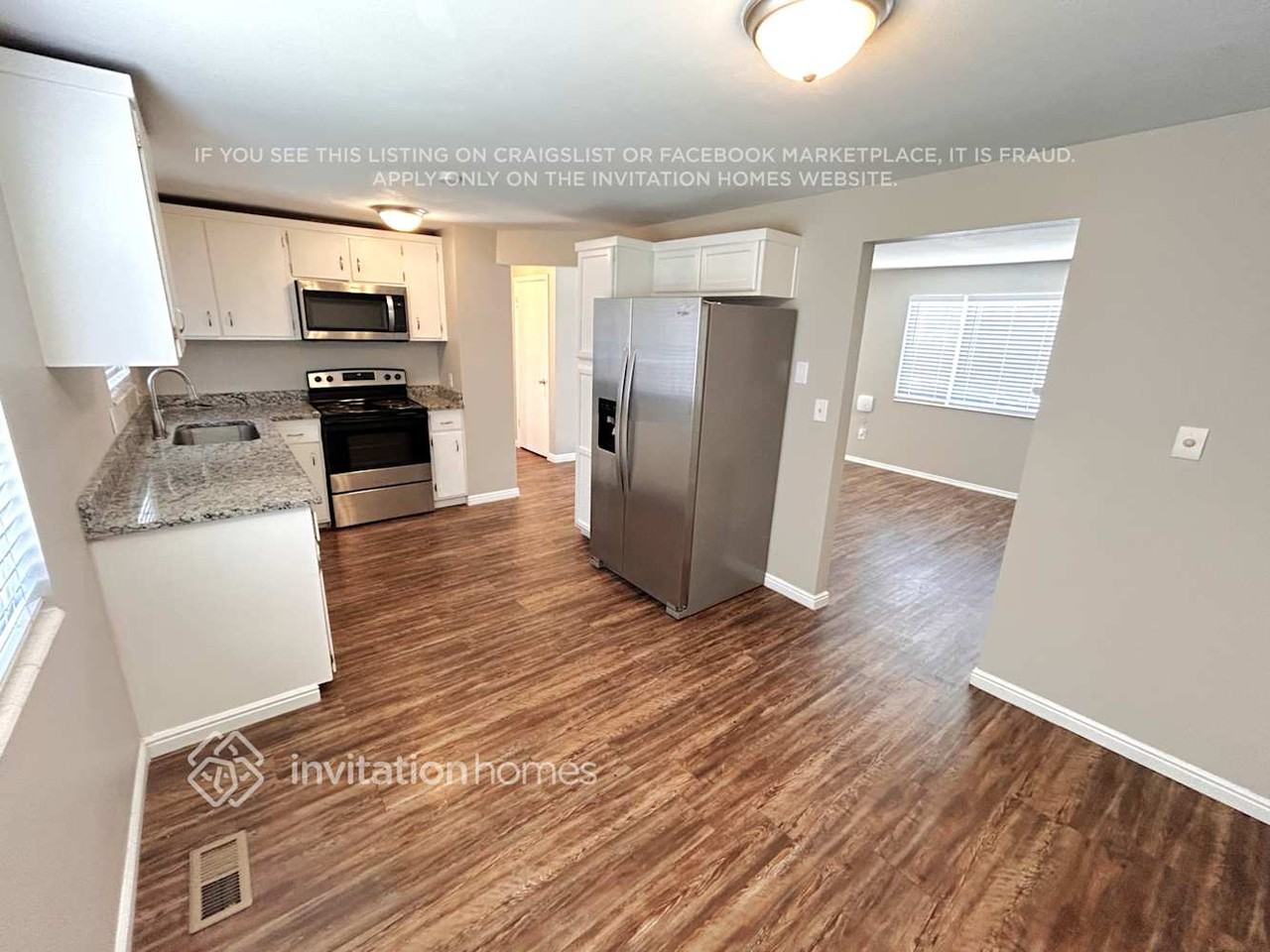 6672 S Somerset Dr - Photo 3 of 10