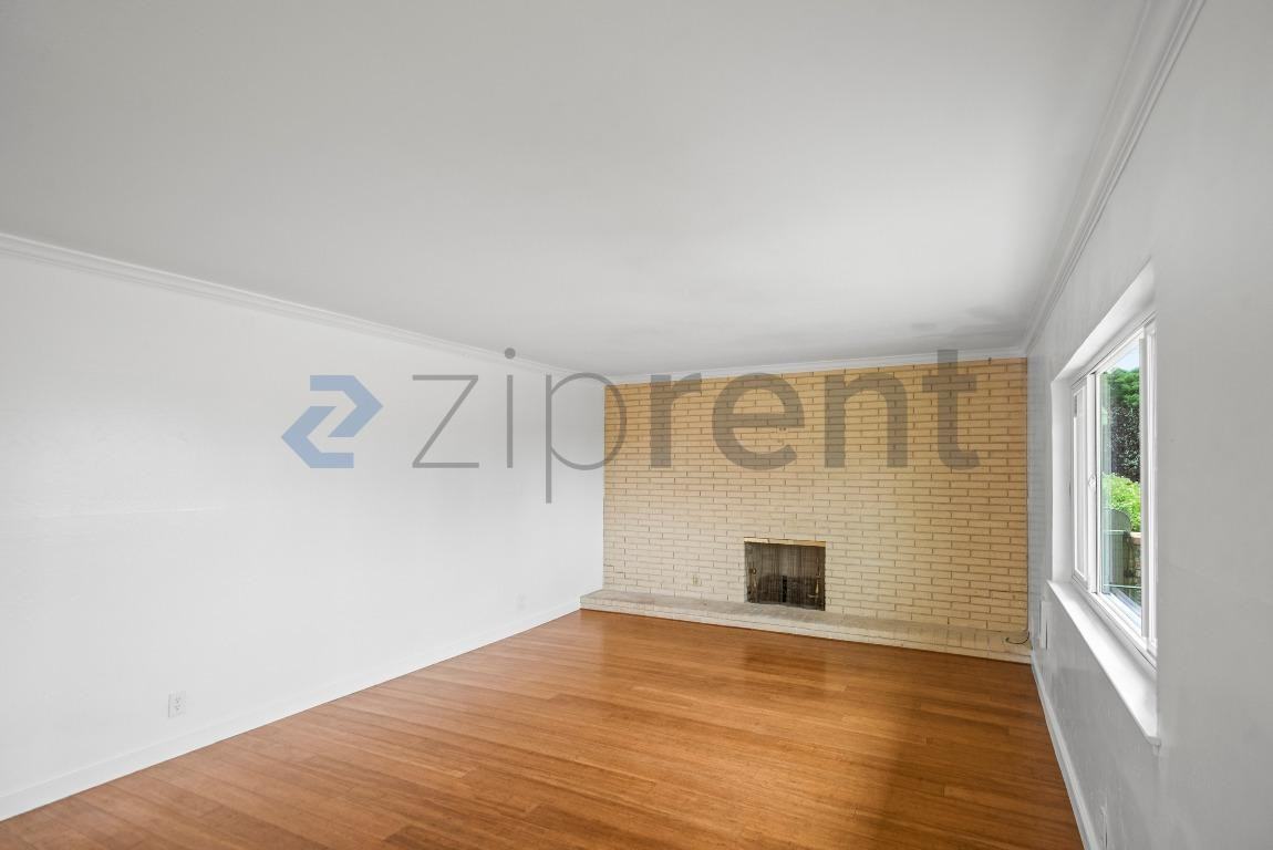 22814 Kings Ct #22814 - Photo 6 of 18