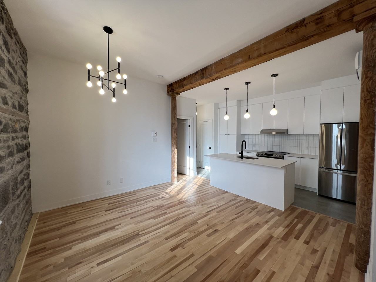 139 St. Paul West - Photo 3 of 32