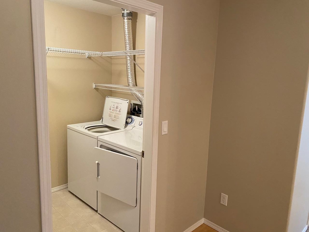 9245 Edward St - Photo 6 of 7