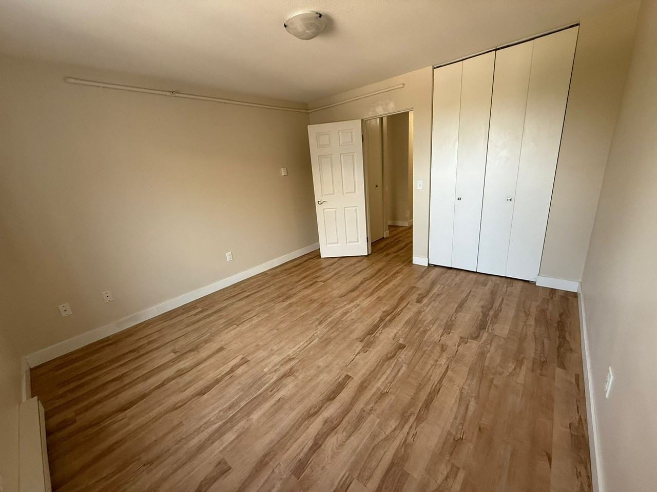 Highland Court - Photo 4 of 8