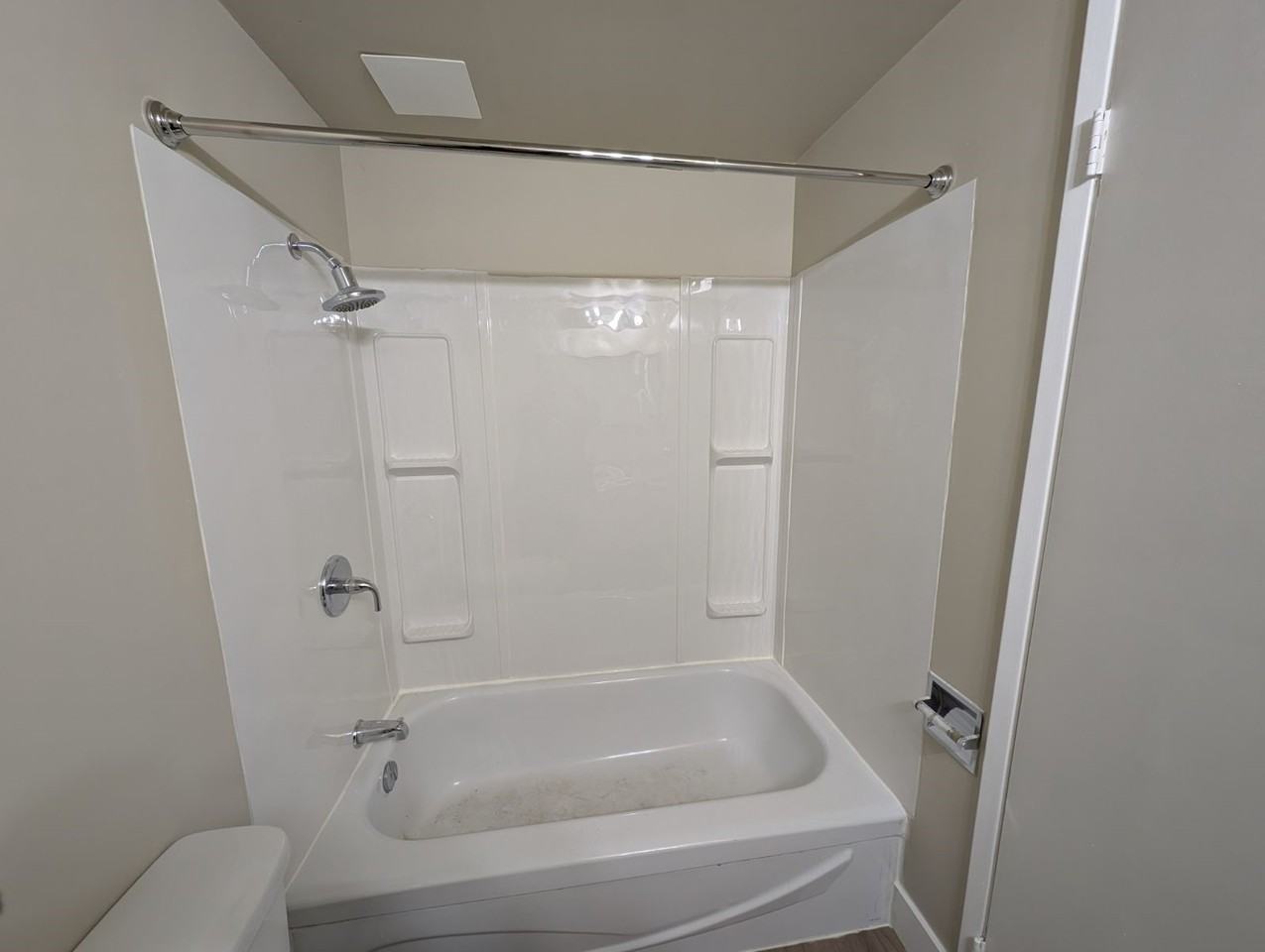 1075 12th St - Photo 6 of 6