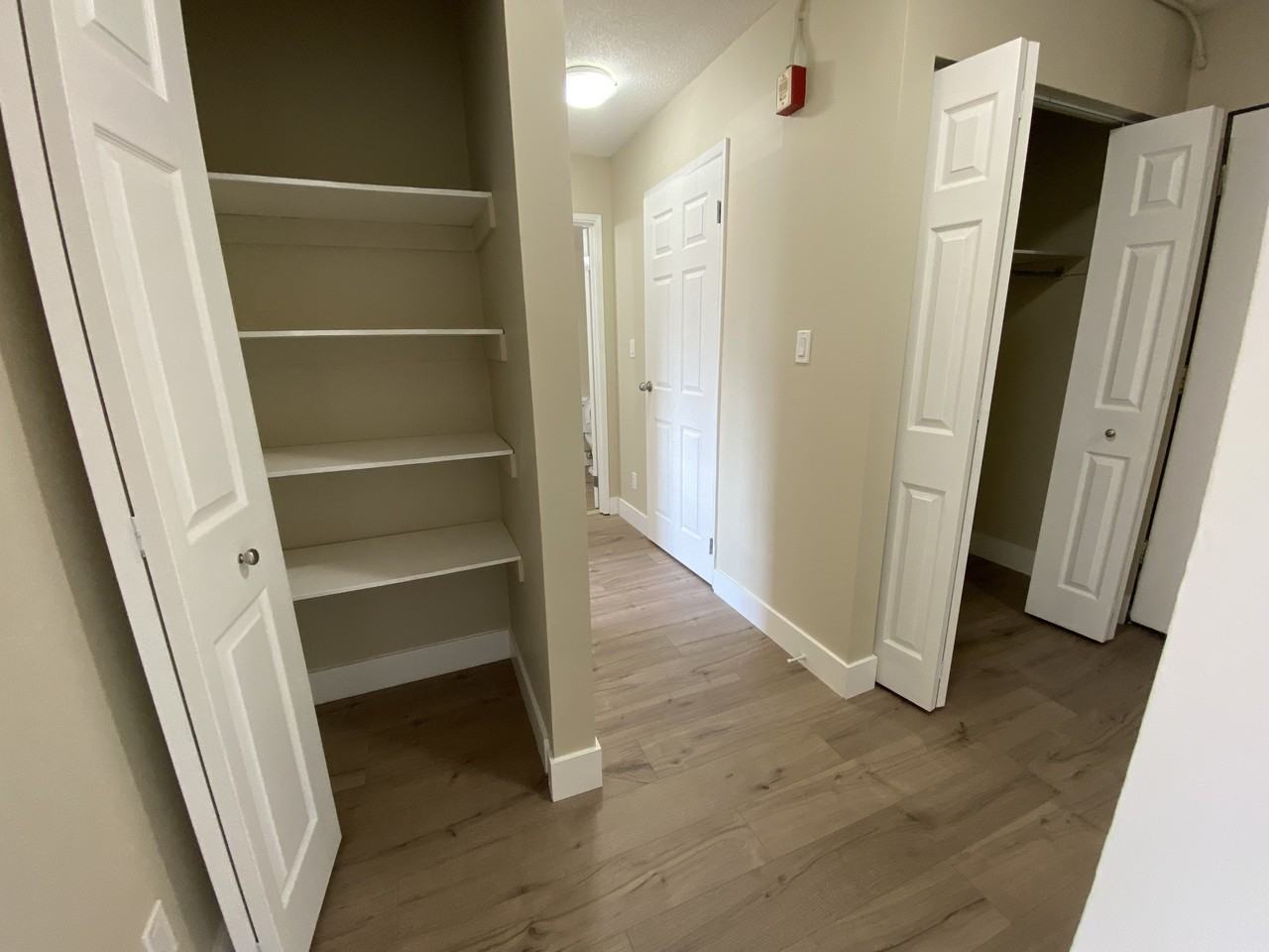 1075 12th St - Photo 6 of 11