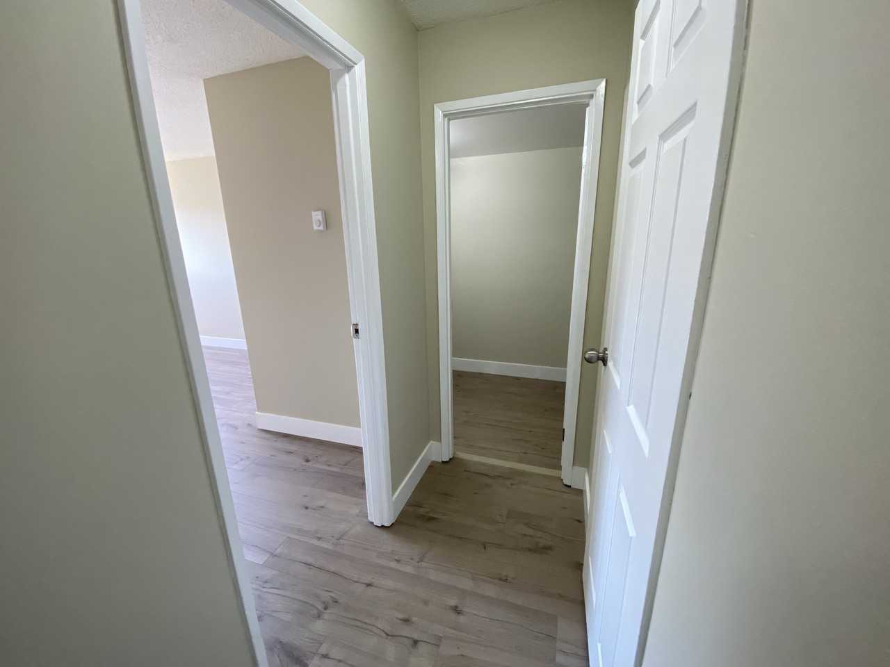 1075 12th St - Photo 7 of 11