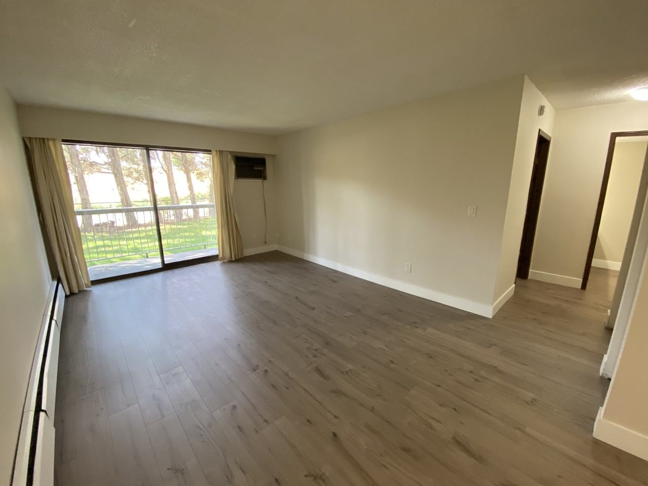 Riverwalk Villas - Photo 2 of 20
