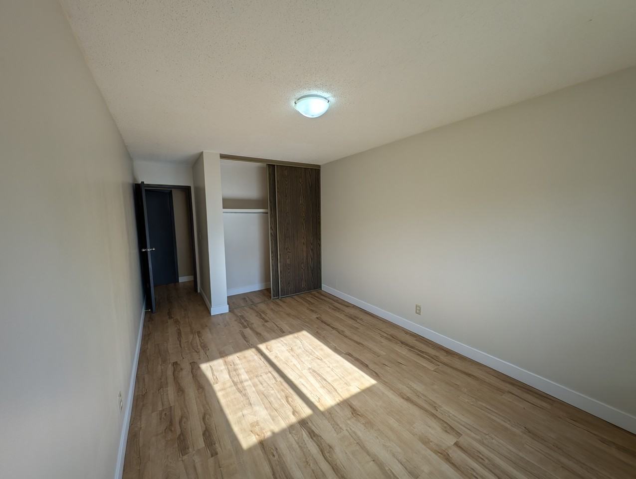 Riverwalk Villas - Photo 6 of 20