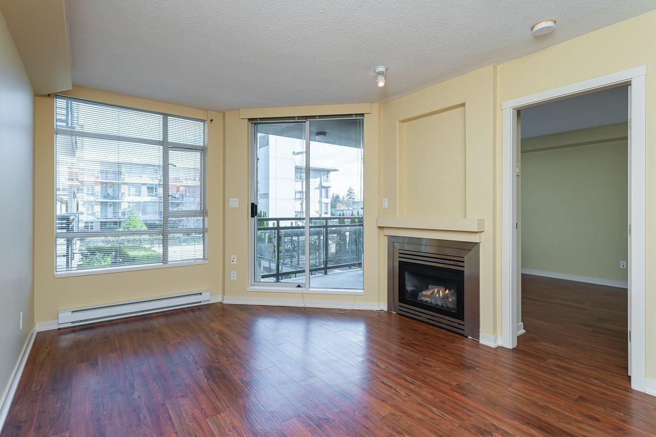University MarketPlace Apartments - Photo 6 of 12