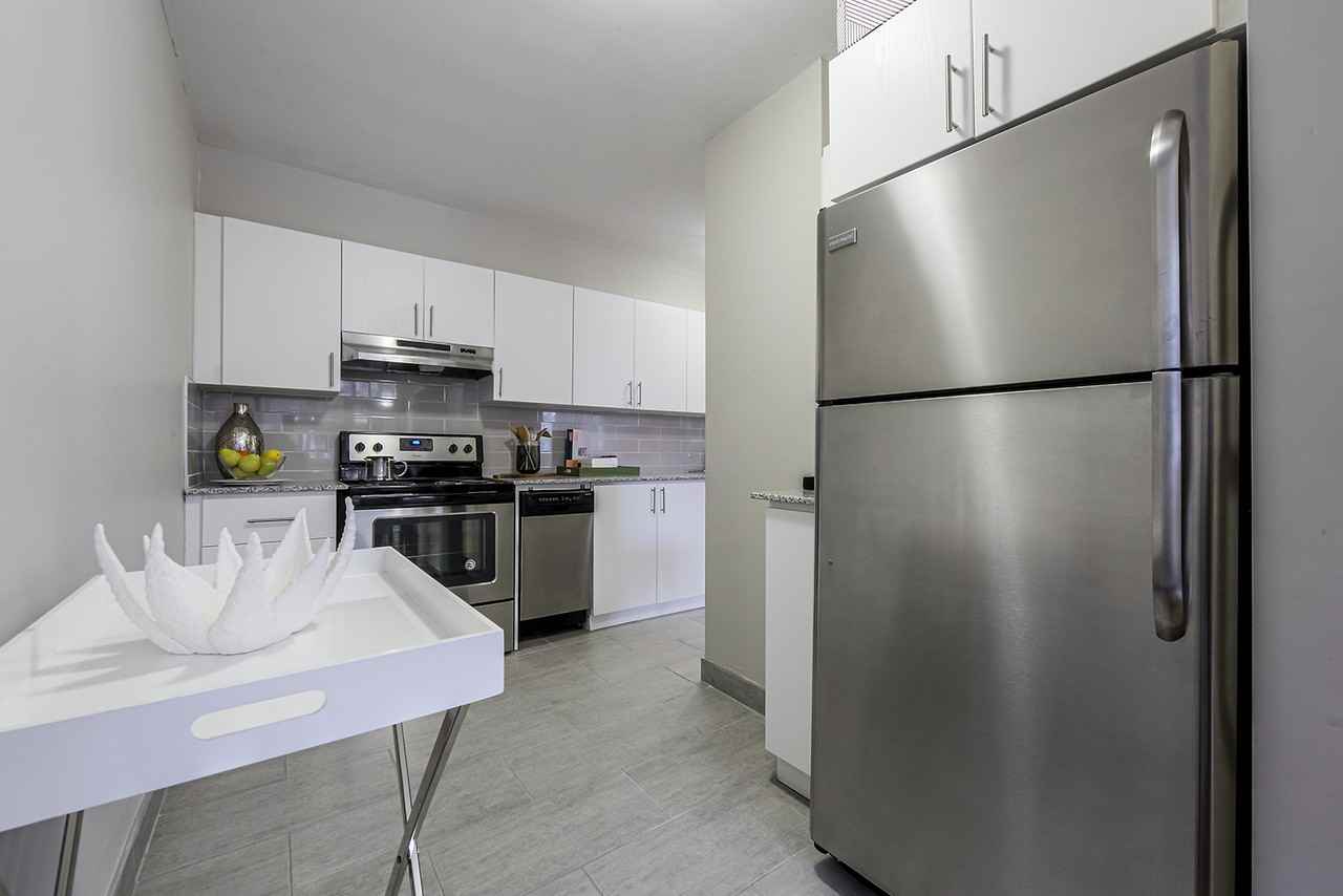 Valencia Towers - Photo 2 of 18