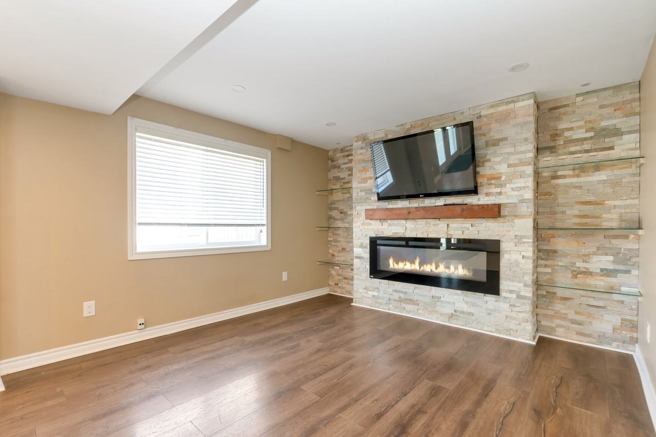 2 Humber St, Barrie, ON L4N 5S4, Canada - Photo 5 of 10