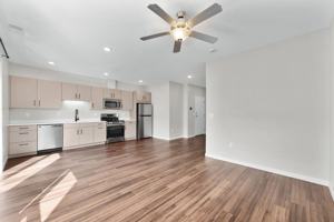 featured image of 2016 Oxford Ave
