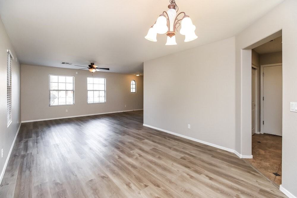 2523 E Bart St - Photo 7 of 17