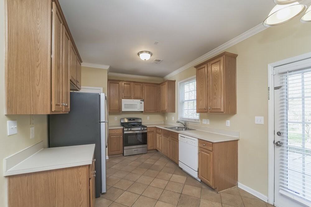 14709 Asheton Creek Dr - Photo 7 of 17